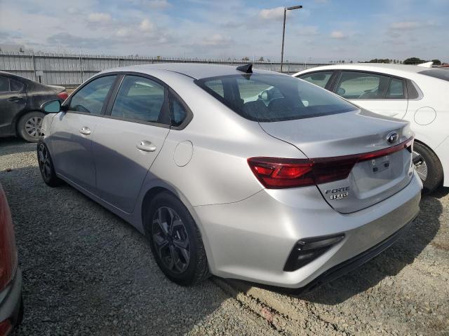 3KPF24AD6KE013892 - 2019 KIA FORTE FE SILVER photo 2