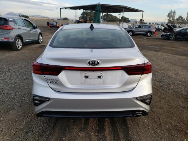 3KPF24AD6KE013892 - 2019 KIA FORTE FE SILVER photo 6