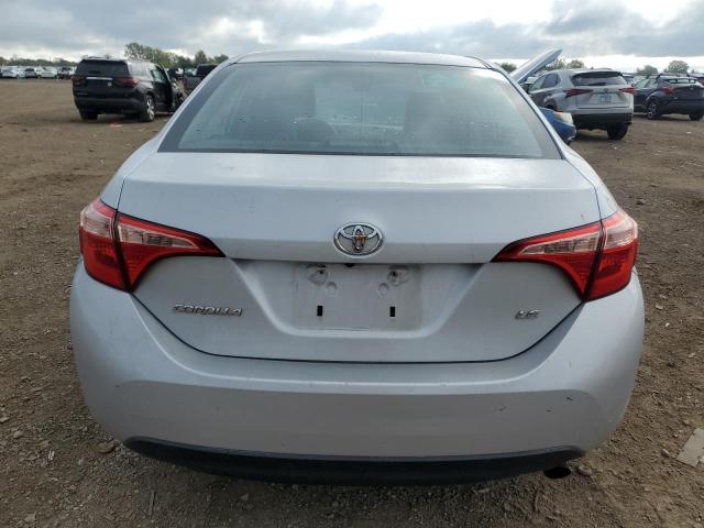 2T1BURHE8JC098901 - 2018 TOYOTA COROLLA L Күміс фото 6