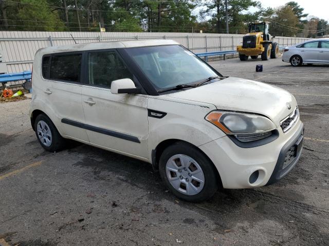 KNDJT2A5XD7509334 - 2013 KIA SOUL BEIGE photo 4