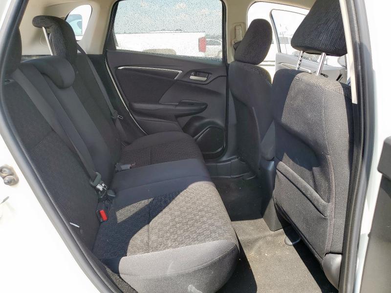 JHMGK5H56GS008008 - 2016 HONDA FIT LX WHITE photo 10