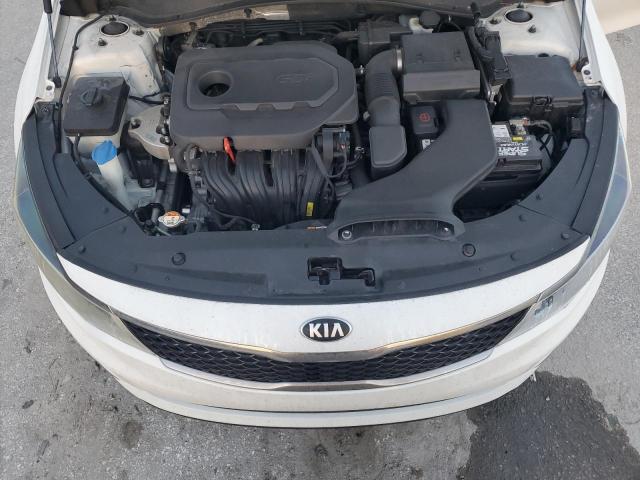 5XXGT4L31JG233436 - 2018 KIA OPTIMA LX WHITE photo 11