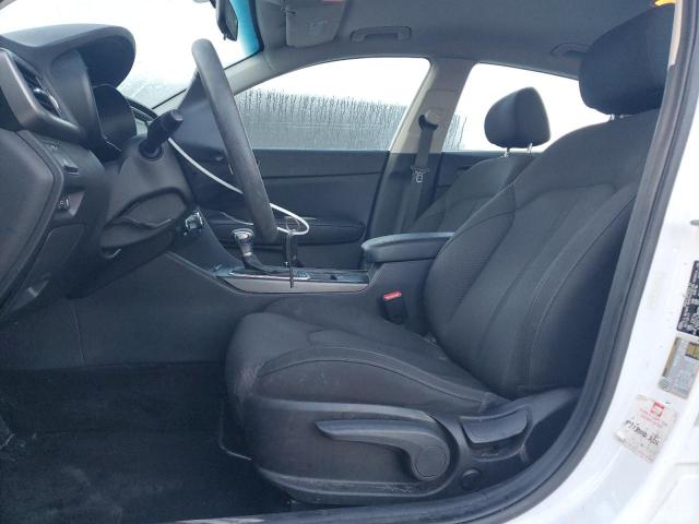 5XXGT4L31JG233436 - 2018 KIA OPTIMA LX WHITE photo 7
