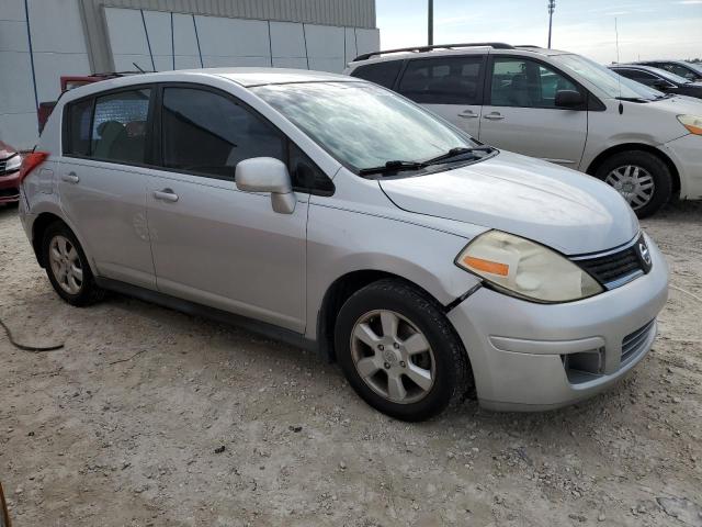 3N1BC13E07L428051 - 2007 NISSAN VERSA S SILVER photo 4