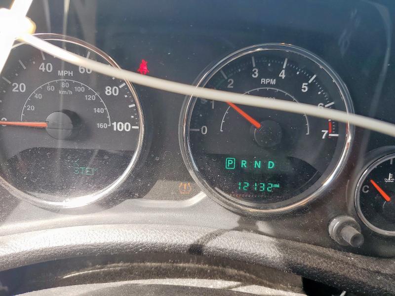 1C4BJWEG4HL711242 - 2017 JEEP WRANGLER UNLIMITED SAHARA PURPLE photo 9