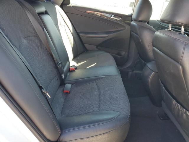 5NPEC4AC5EH893466 - 2014 HYUNDAI SONATA SE WHITE photo 10