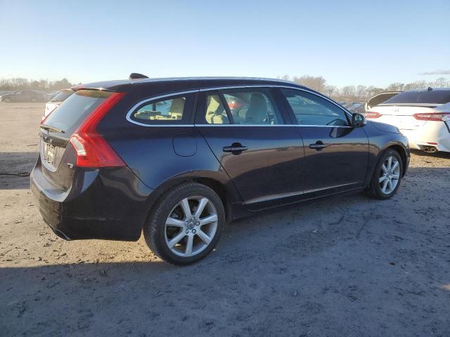 YV140MEKXG1294024 - 2016 VOLVO V60 T5 PREMIER BLUE photo 3