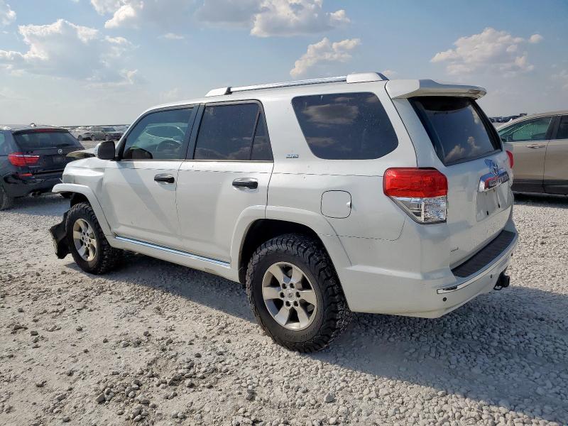 JTEZU5JR9B5021808 - 2011 TOYOTA 4RUNNER SR5 WHITE photo 2