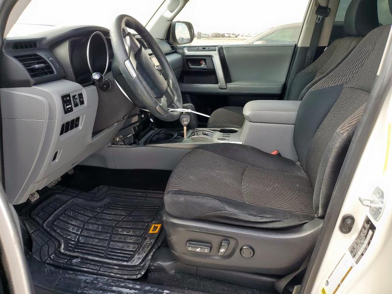 JTEZU5JR9B5021808 - 2011 TOYOTA 4RUNNER SR5 WHITE photo 7