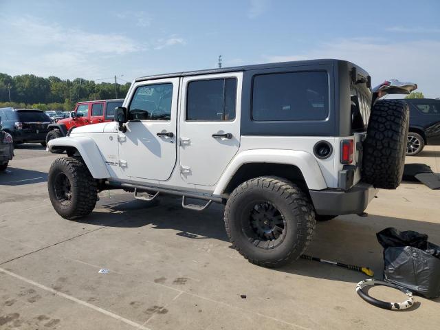 1J4BA5H18BL623829 - 2011 JEEP WRANGLER U SAHARA أبيض صورة 2