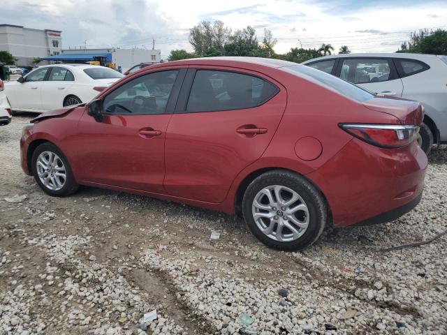 3MYDLBYV6JY304253 - 2018 TOYOTA YARIS IA Rojo foto 2