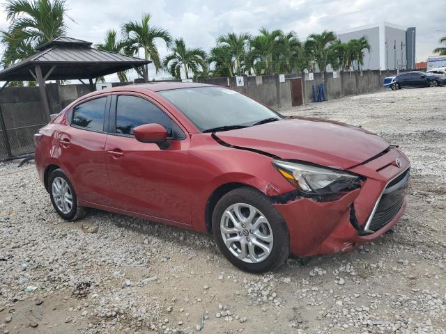 3MYDLBYV6JY304253 - 2018 TOYOTA YARIS IA Rojo foto 4
