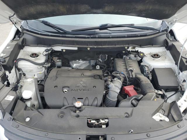 JA4AR3AUXLU029249 - 2020 MITSUBISHI OUTLANDER ES WHITE photo 12