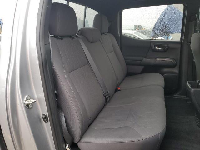 5TFCZ5AN6JX136992 - 2018 TOYOTA TACOMA DOUBLE CAB Gümüş fotoğraf 10