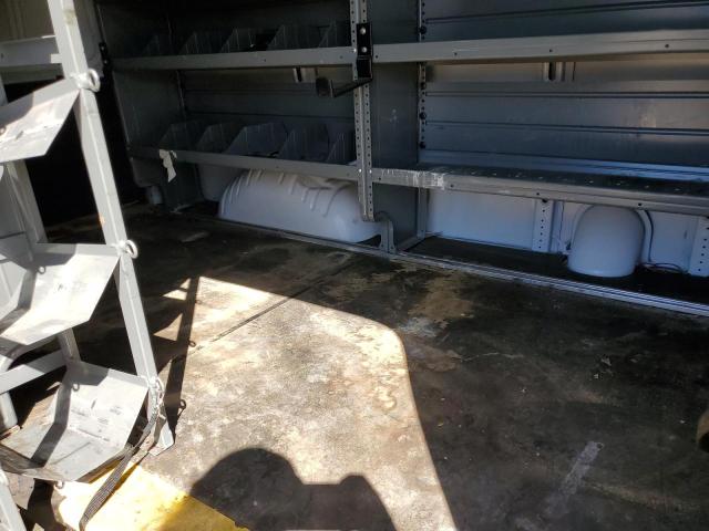 1GCWGAFP2M1175737 - 2021 CHEVROLET EXPRESS G2500 Ağ foto 10