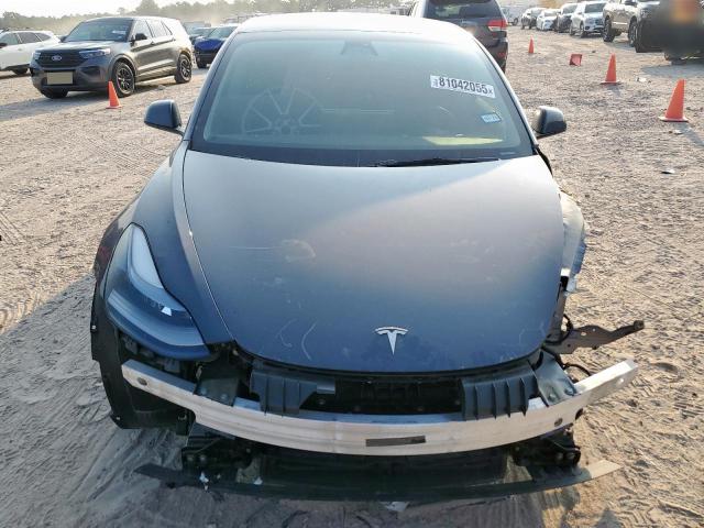 5YJ3E1EA4PF641198 - 2023 TESLA MODEL 3 Серый фото 5