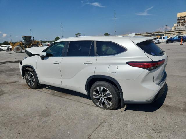 5TDKDRBH2PS502956 - 2023 TOYOTA HIGHLANDER L WHITE photo 2