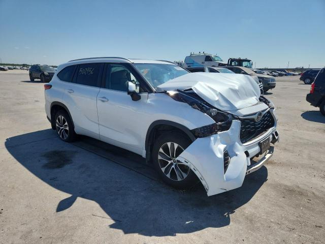 5TDKDRBH2PS502956 - 2023 TOYOTA HIGHLANDER L WHITE photo 4