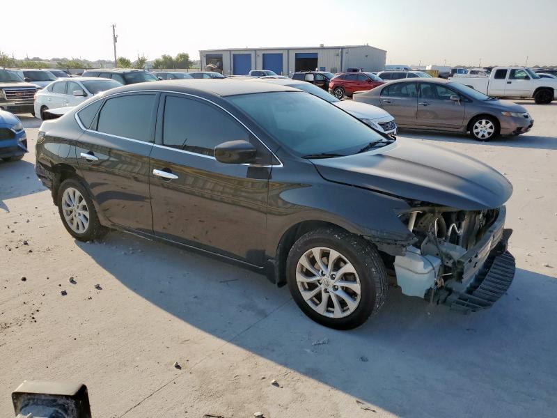 3N1AB7AP9JL660242 - 2018 NISSAN SENTRA S 黑色 照片 4