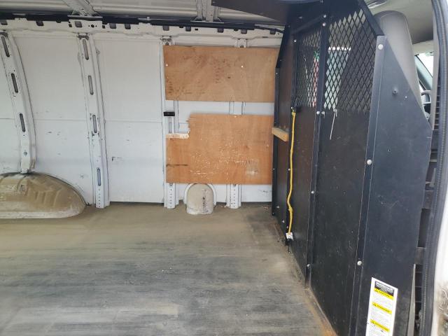 1GCWGFBA2E1117949 - 2014 CHEVROLET EXPRESS G2 白色 照片 11