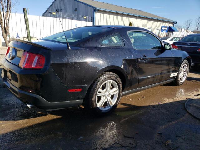 1ZVBP8AM5B5158616 - 2011 FORD MUSTANG BLACK photo 3