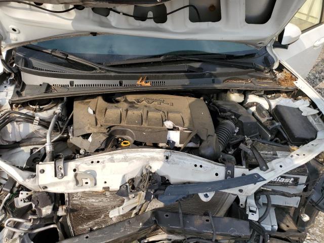 5YFBURHEXJP761630 - 2018 TOYOTA COROLLA L WHITE photo 11