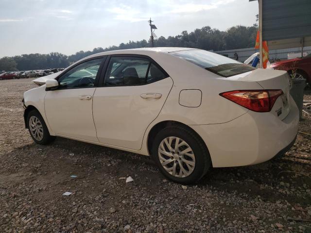5YFBURHEXJP761630 - 2018 TOYOTA COROLLA L WHITE photo 2