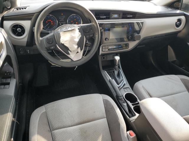 5YFBURHEXJP761630 - 2018 TOYOTA COROLLA L WHITE photo 8