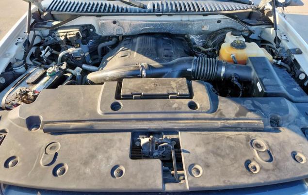 1FMJU1HT9FEF03269 - 2015 FORD EXPEDITION XLT 白色 照片 12