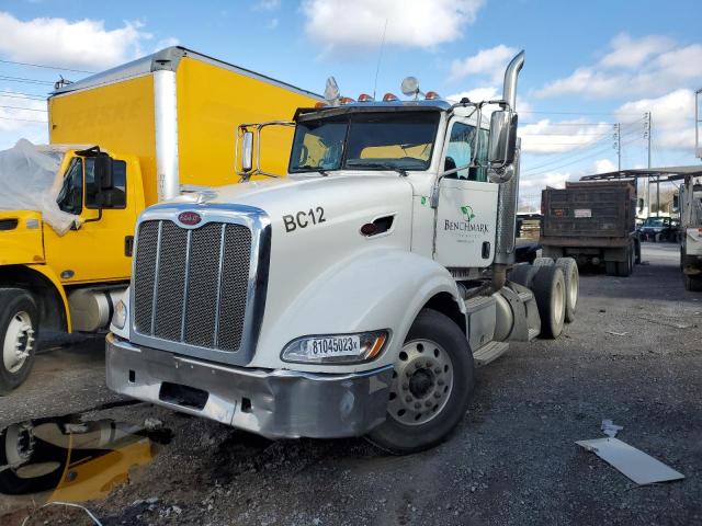 1NPXGGGG80D364576 - 2015 PETERBILT 386 WHITE photo 2