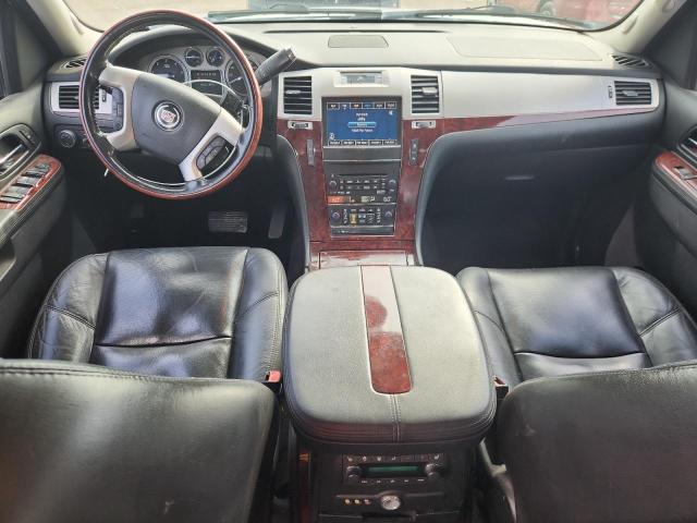 1GYS4HEF2BR176601 - 2011 CADILLAC ESCALADE ESV LUXURY Сріблястий фото 8