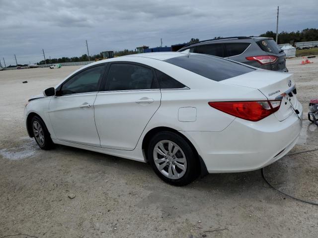 5NPEB4AC1CH427968 - 2012 HYUNDAI SONATA GLS WHITE photo 2