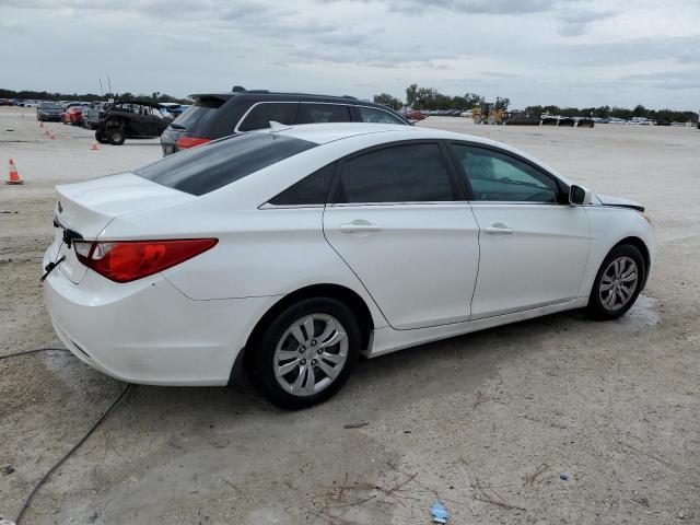 5NPEB4AC1CH427968 - 2012 HYUNDAI SONATA GLS WHITE photo 3