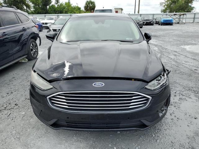 3FA6P0HD0LR161519 - 2020 FORD FUSION SE შავი ფოტო 5