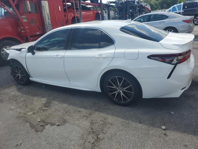 4T1G11AK0PU099970 - 2023 TOYOTA CAMRY SE NIGHT SHADE WHITE photo 2