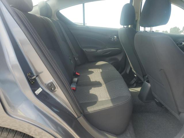 3N1CN7AP5KL815449 - 2019 NISSAN VERSA S Grau Foto 10