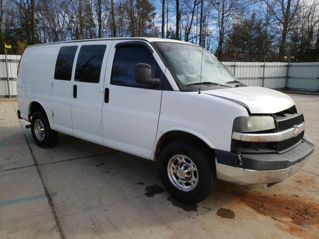 1GCWGFBG6D1173136 - 2013 CHEVROLET EXPRESS G2 WHITE photo 4