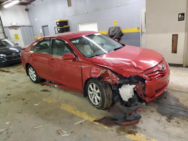 4T1BF3EK6BU592336 - 2011 TOYOTA CAMRY BASE RED photo 4