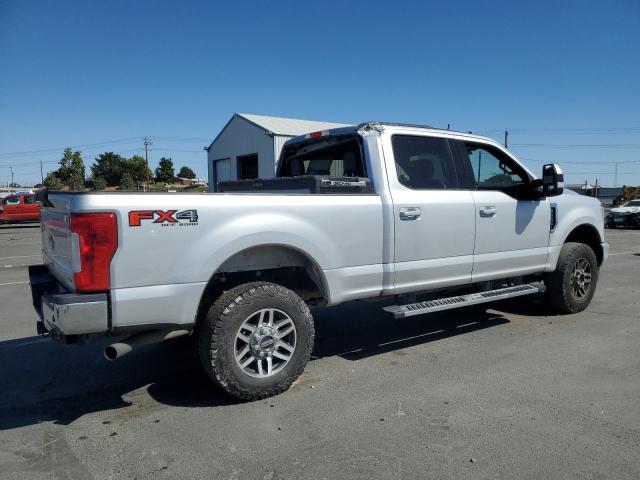 1FT7W2B68KEE95063 - 2019 FORD F250 SUPER DUTY SILVER photo 3