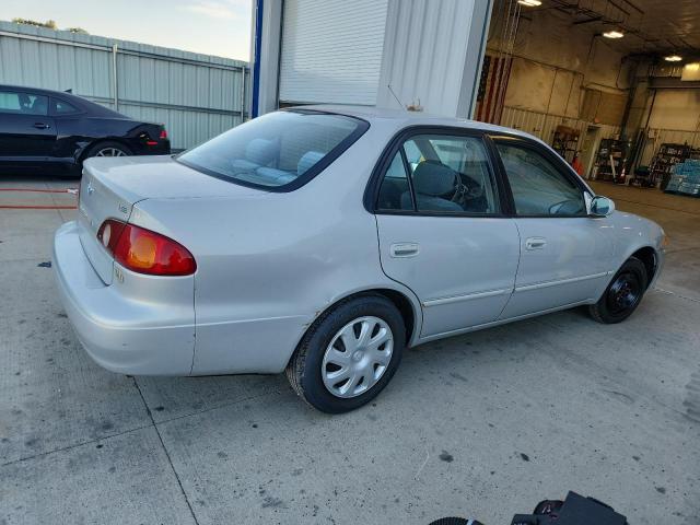 1NXBR12E21Z520705 - 2001 TOYOTA COROLLA CE SILVER photo 3