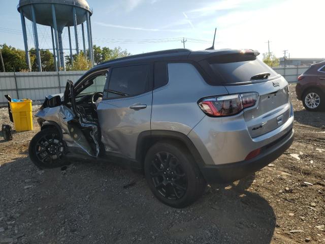 3C4NJDBN3PT526994 - 2023 JEEP COMPASS LATITUDE 银色 照片 2