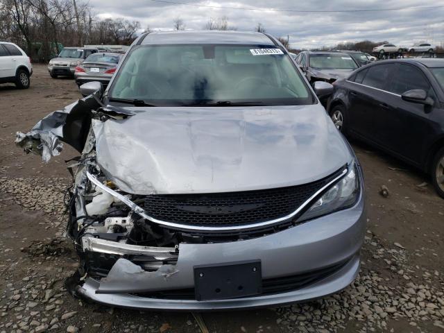 2C4RC1CG8LR187592 - 2020 CHRYSLER VOYAGER LX SILVER photo 5