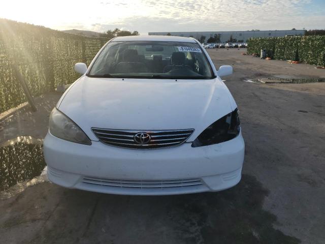4T1BE32K65U002972 - 2005 TOYOTA CAMRY LE WHITE photo 5