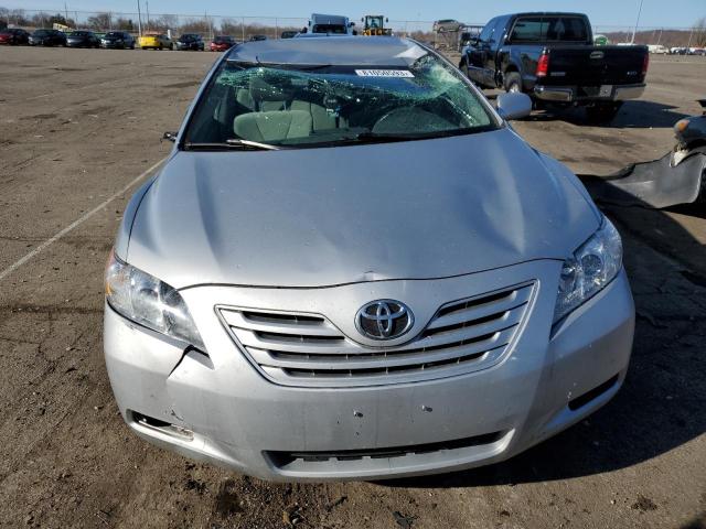 4T1BK46KX7U025330 - 2007 TOYOTA CAMRY LE SILVER photo 5