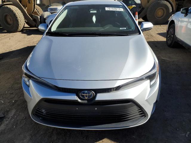 JTDBCMFE1PJ014469 - 2023 TOYOTA COROLLA LE SILVER photo 5