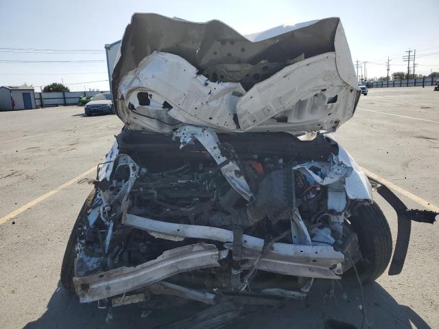 4T3RWRFVXNU056348 - 2022 TOYOTA RAV4 XLE WHITE photo 5