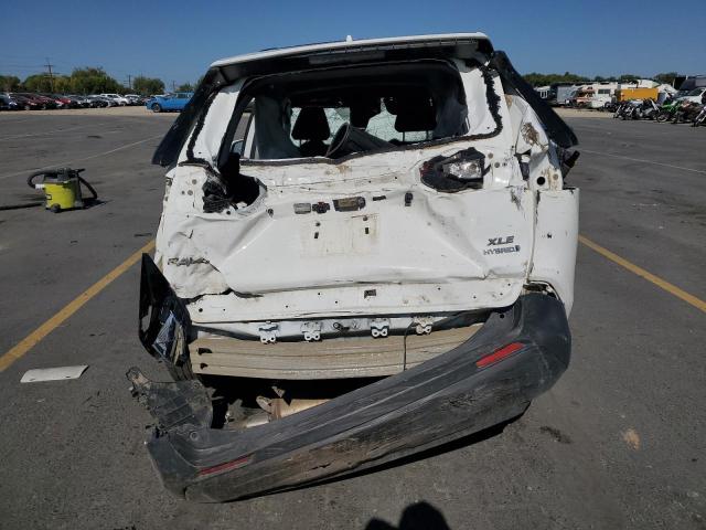 4T3RWRFVXNU056348 - 2022 TOYOTA RAV4 XLE WHITE photo 6