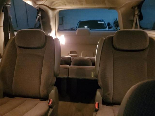 2C4GP54L85R460158 - 2005 CHRYSLER TOWN & COU TOURING RED photo 10