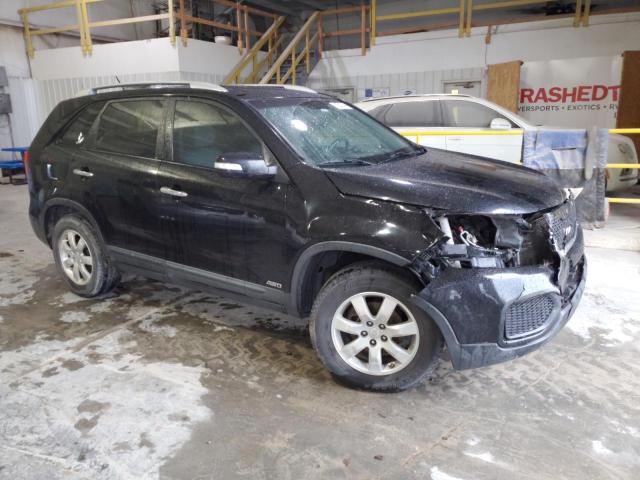 5XYKTDA21BG138991 - 2011 KIA SORENTO BASE BLACK photo 4