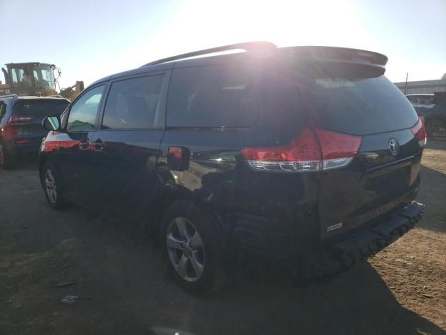 5TDKK3DC1CS210651 - 2012 TOYOTA SIENNA LE TEAL photo 2